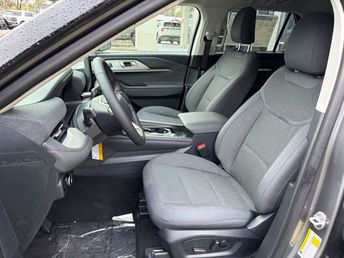 New 2026 Ford Explorer Active image 10