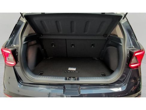 Used 2025 Hyundai Venue Limited FWD image 19