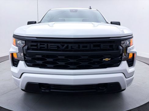 Used 2023 Chevrolet Silverado 1500 Custom image 10