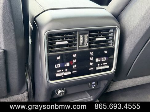 Used 2023 Porsche Cayenne Platinum Edition AWD/4WD image 19