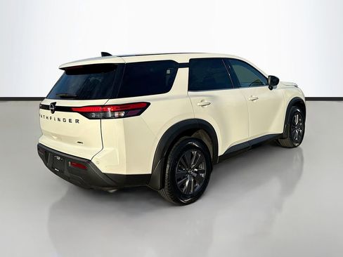 Used 2023 Nissan Pathfinder S image 7