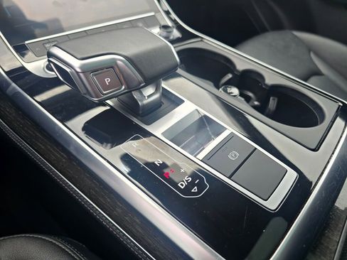 Used 2024 Audi Q7 2.0T Premium Plus image 42