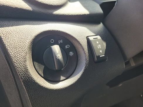 Used 2018 Ford Fiesta SE FWD image 17