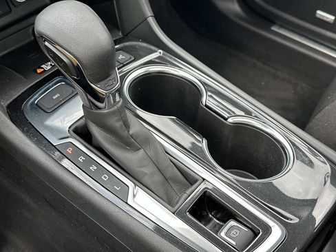 Certified 2024 Chevrolet Equinox Premier AWD/4WD image 32
