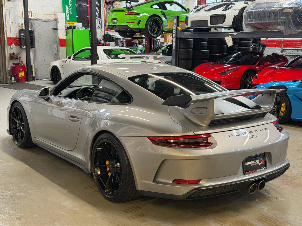 Used 2019 Porsche 911 GT3 RWD image 11