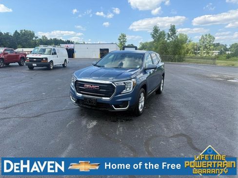 Used 2024 GMC Terrain SLE AWD/4WD image 1