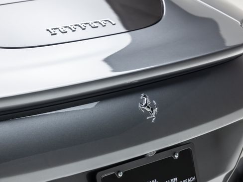 Used 2022 Ferrari Roma RWD image 18