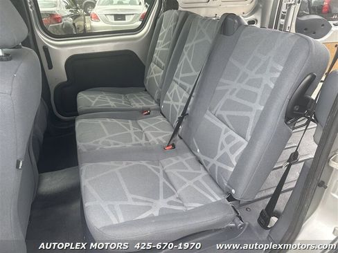 Used 2011 Ford Transit Connect XLT image 28