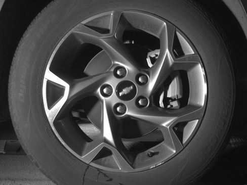 Used 2025 Chevrolet Trax LT FWD image 13
