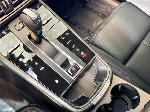 Used 2026 Porsche Macan AWD/4WD image 19