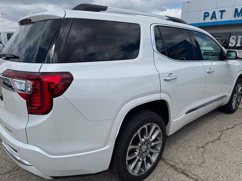 Used 2023 GMC Acadia Denali w/ Denali Ultimate Package AWD/4WD image 3