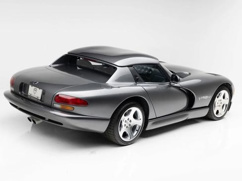 Used 2002 Dodge Viper RT/10 RWD image 19