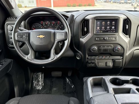 Used 2023 Chevrolet Silverado 1500 Custom image 2