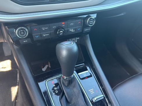 Used 2024 Jeep Compass Limited AWD/4WD image 17