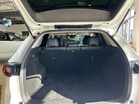 Used 2021 MAZDA CX-5 Touring image 34
