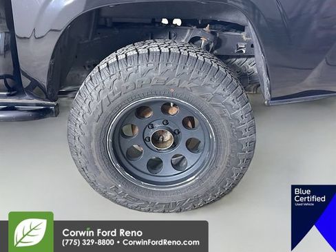 Used 2018 Toyota Tacoma SR AWD/4WD image 31