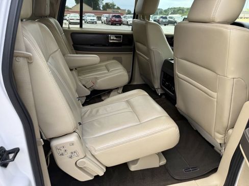 Used 2017 Lincoln Navigator L Reserve RWD image 30