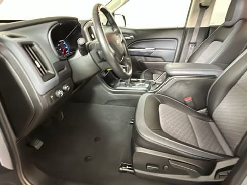 Used 2022 Chevrolet Colorado Z71 AWD/4WD image 12