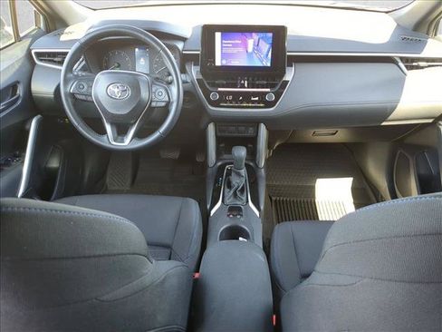 Used 2024 Toyota Corolla Cross AWD Hybrid w/ Moonroof Package image 18