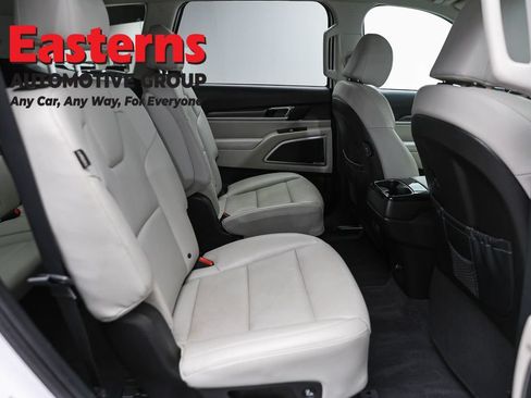 Used 2023 Kia Telluride S FWD image 24