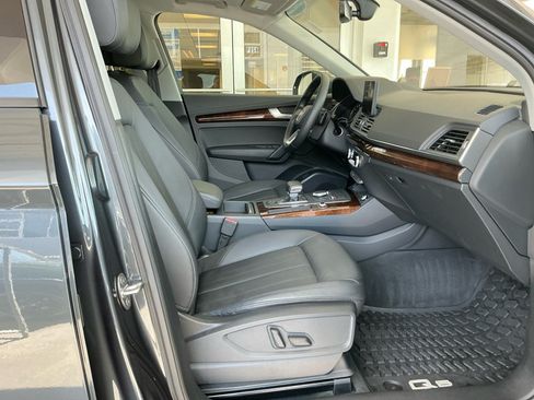 Used 2018 Audi Q5 2.0T Premium AWD/4WD image 32