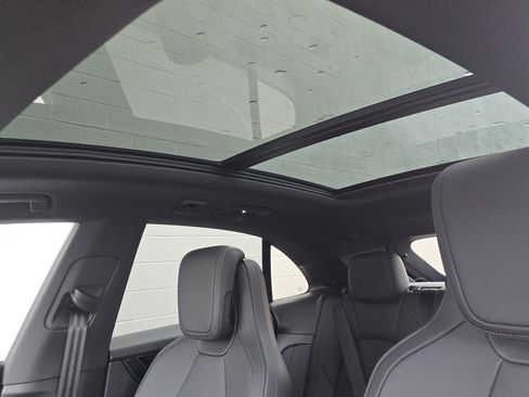 New 2025 Porsche Macan 4S Electric image 13