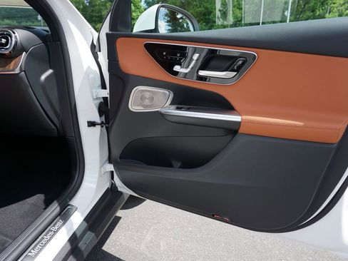 Certified 2025 Mercedes-Benz GLC 350e 4MATIC image 61