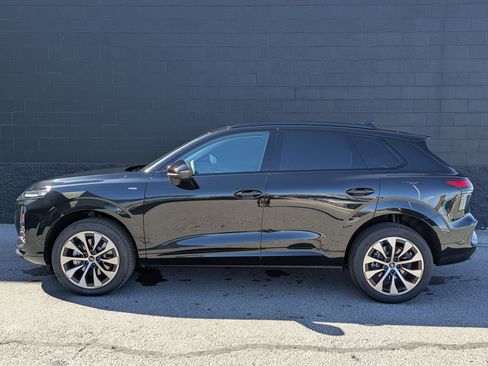 New 2026 Audi Q3 quattro 2.0T AWD/4WD image 8