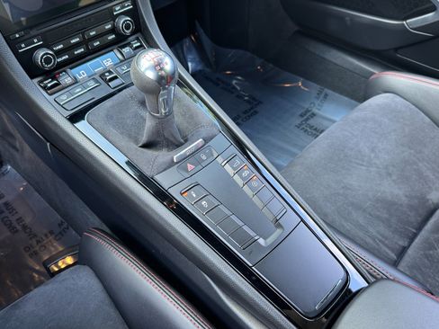 Used 2019 Porsche 911 Carrera image 42