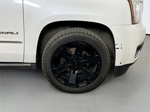 Used 2020 GMC Yukon Denali w/ Denali Ultimate Package image 42