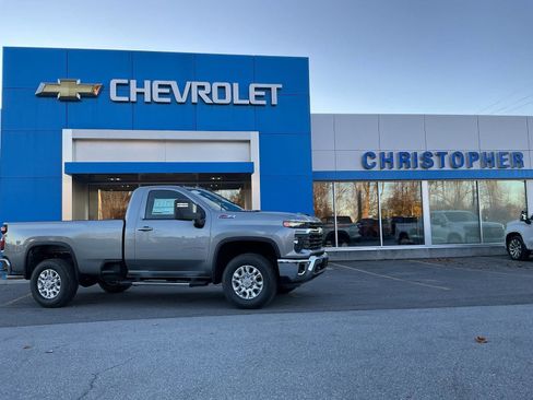 New 2025 Chevrolet Silverado 3500 LT image 2