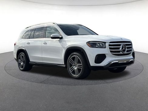 Used 2024 Mercedes-Benz GLS 450 4MATIC image 7