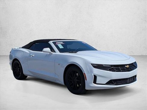 Used 2019 Chevrolet Camaro LT RWD image 3