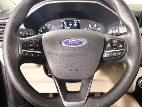 Used 2022 Ford Escape SE FWD image 3