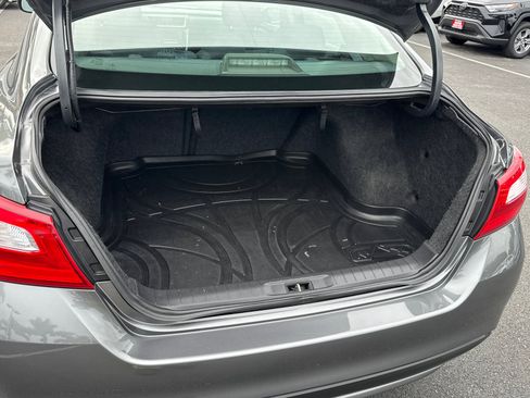 Used 2016 Nissan Altima 2.5 S w/ Power Driver Seat Package image 9