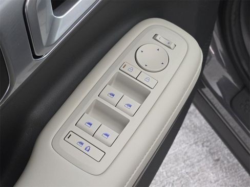 Used 2024 Hyundai Santa Fe SEL image 25