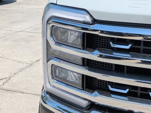 New 2026 Ford F250 XLT w/ XLT Premium Package AWD/4WD image 9
