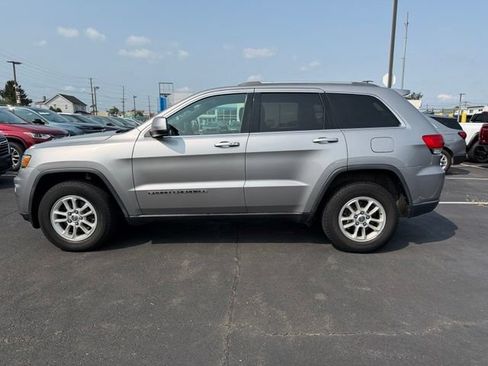 Used 2019 Jeep Grand Cherokee Laredo AWD/4WD image 4