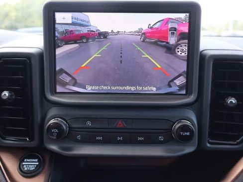 Used 2023 Ford Bronco Sport Outer Banks w/ Tech Package AWD/4WD image 13