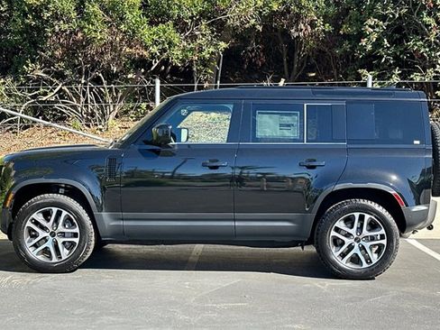 New 2026 Land Rover Defender 110 S image 2