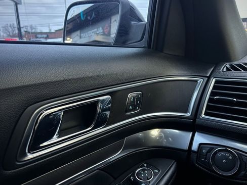 Used 2017 Ford Explorer Sport w/ Equipment Group 401A image 49