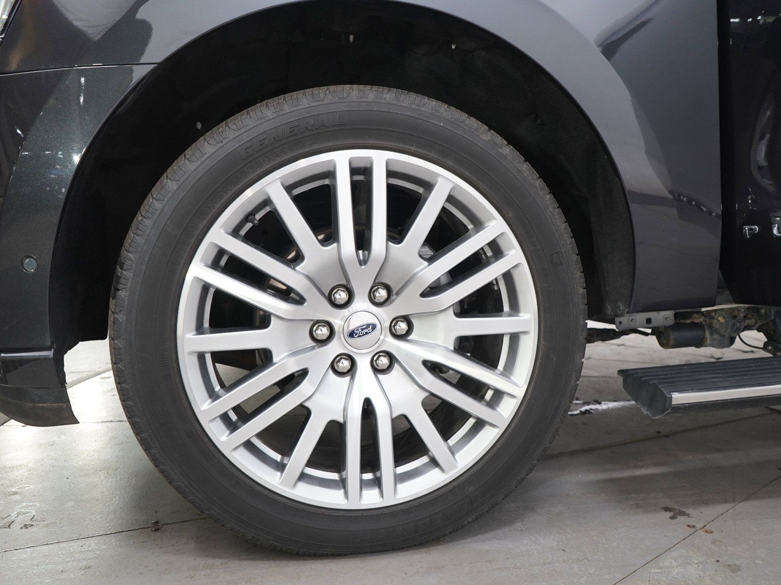 Used 2024 Ford Expedition Max Platinum AWD/4WD image 34