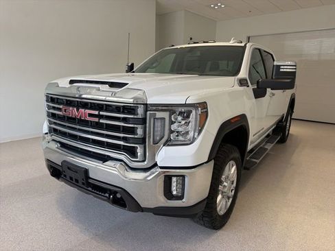 Used 2022 GMC Sierra 2500 SLT w/ SLT Convenience Package AWD/4WD image 3
