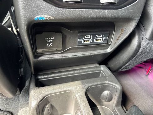 Used 2024 Jeep Grand Cherokee L Altitude AWD/4WD image 14