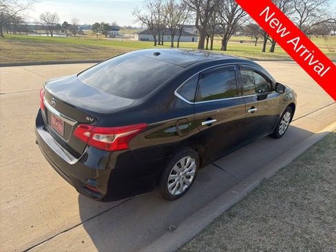 Used 2017 Nissan Sentra SV image 3
