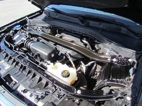 Used 2020 Ford Explorer Limited image 29