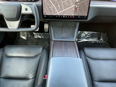 Used 2022 Tesla Model S image 11