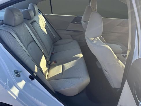 Used 2017 Honda Accord LX image 25