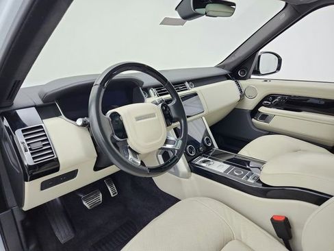 Used 2020 Land Rover Range Rover HSE image 16