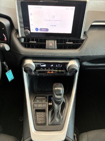 Used 2025 Toyota RAV4 LE FWD image 27